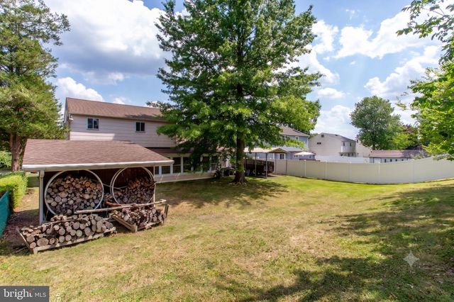 136 WALLACE DR, Warminster, PA 18974