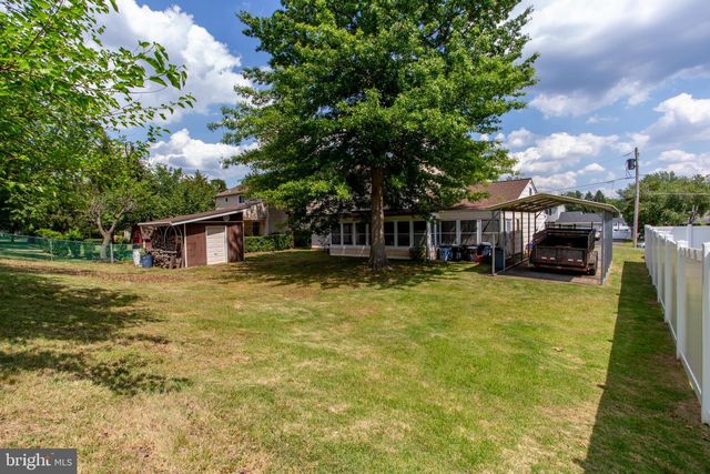 136 WALLACE DR, Warminster, PA 18974