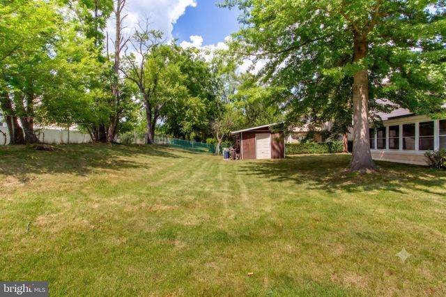 136 WALLACE DR, Warminster, PA 18974