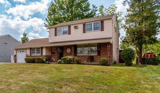 136 WALLACE DR, Warminster, PA 18974