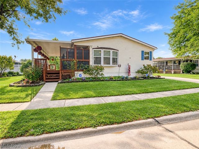 78 Periwinkle Drive, Olmsted Twp, OH 44138