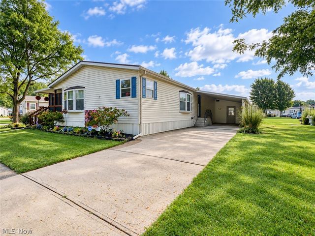 78 Periwinkle Drive, Olmsted Twp, OH 44138