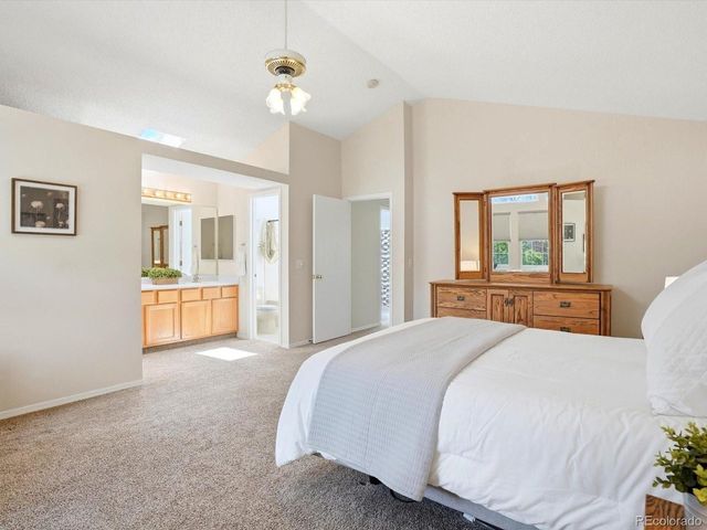 10237 Song Sparrow Ln, Highlands Ranch, CO 80129