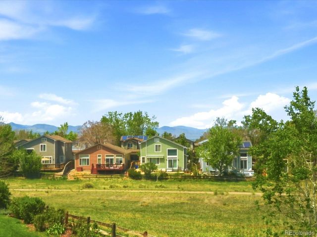 10237 Song Sparrow Ln, Highlands Ranch, CO 80129