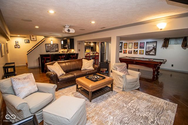 197 Crowndale Court, Noblesville, IN 46060