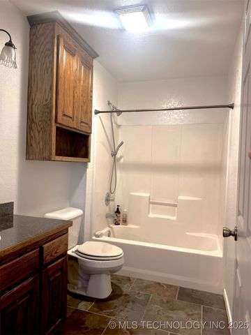 1306 W 17th, Sulphur, OK 73086