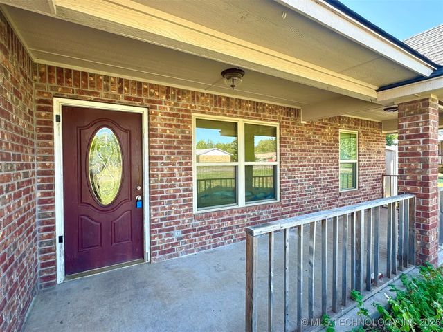 1306 W 17th, Sulphur, OK 73086