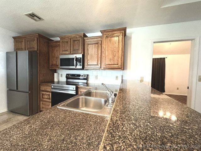 1306 W 17th, Sulphur, OK 73086