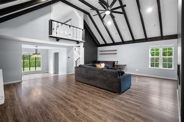 7511 Willow Oak Lane, Arlington, TX 76001