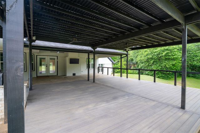 7511 Willow Oak Lane, Arlington, TX 76001