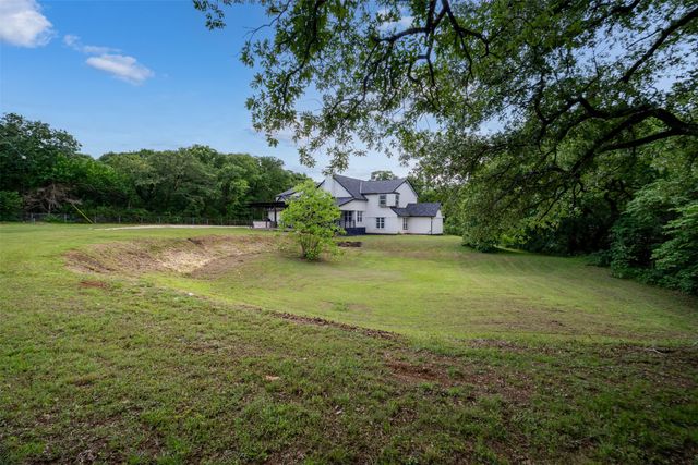 7511 Willow Oak Lane, Arlington, TX 76001