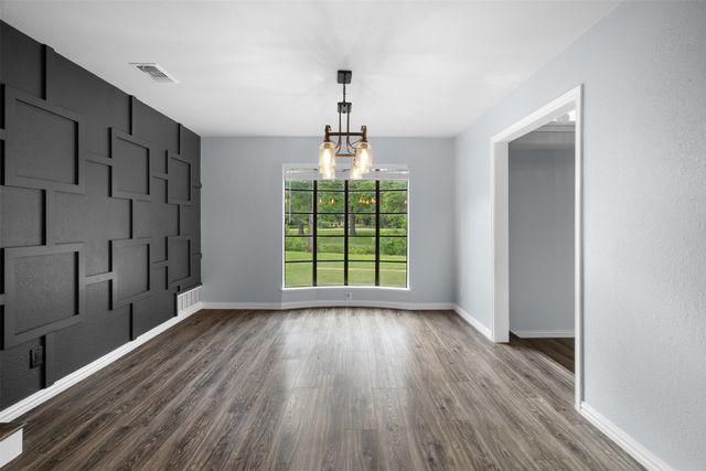 7511 Willow Oak Lane, Arlington, TX 76001