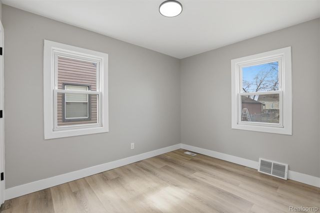 29871 Quinkert Street, Roseville, MI 48066