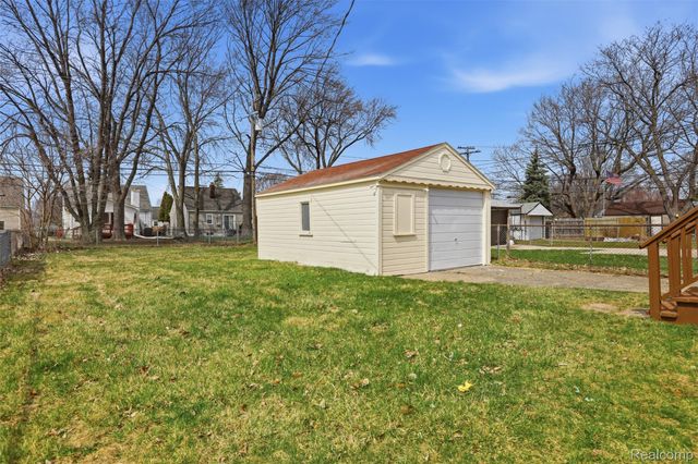 29871 Quinkert Street, Roseville, MI 48066