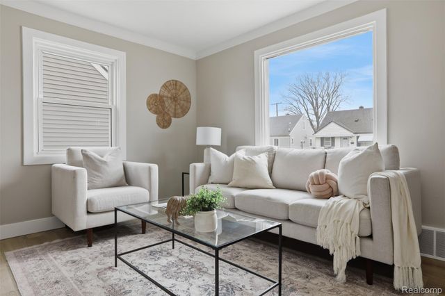 29871 Quinkert Street, Roseville, MI 48066