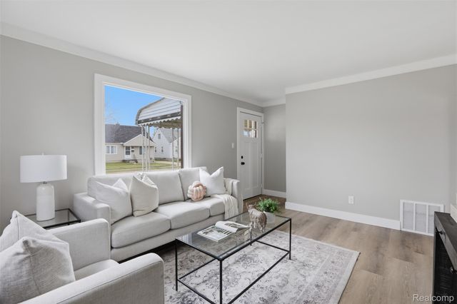 29871 Quinkert Street, Roseville, MI 48066