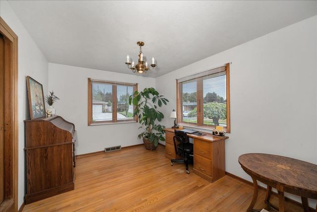 5907 N FLEMING St, Spokane, WA 99205