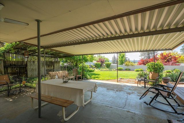 5907 N FLEMING St, Spokane, WA 99205
