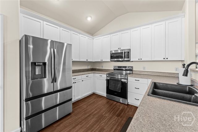 1559 Bradley Boulevard, Savannah, GA 31419