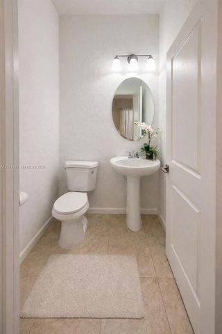 3533 NW 30th Ct, Lauderdale Lakes, FL 33311