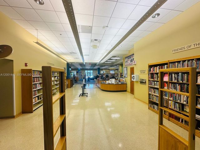 3533 NW 30th Ct, Lauderdale Lakes, FL 33311