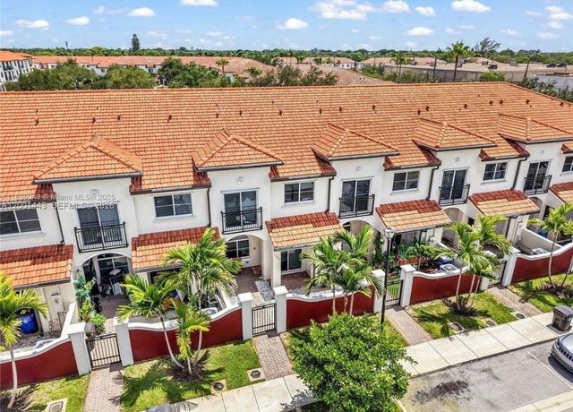 3533 NW 30th Ct, Lauderdale Lakes, FL 33311