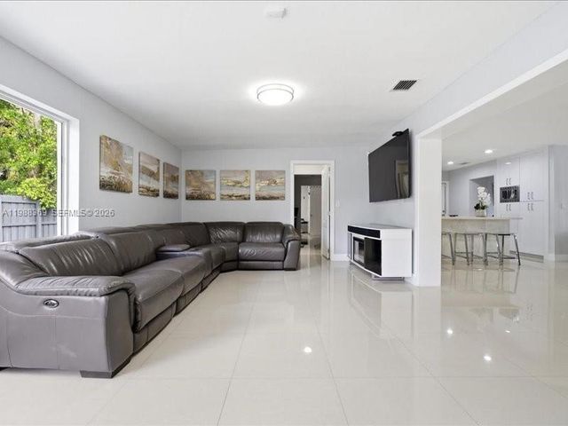 3345 SW 109th Ct, Miami, FL 33165