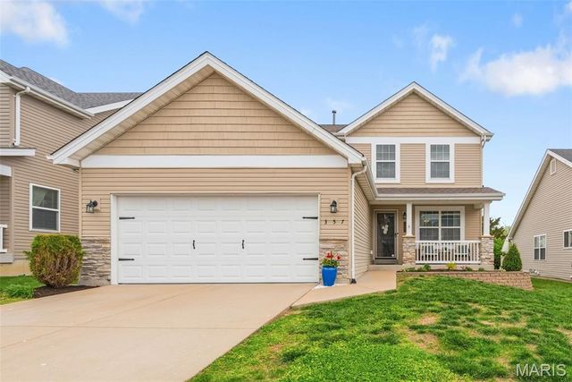 357 Magoffin Trails Court, St Louis, MO 63129