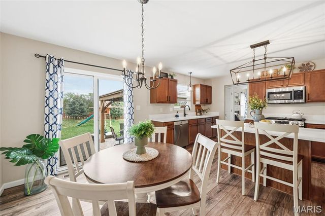 357 Magoffin Trails Court, St Louis, MO 63129