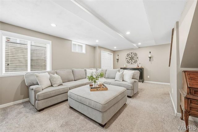 357 Magoffin Trails Court, St Louis, MO 63129