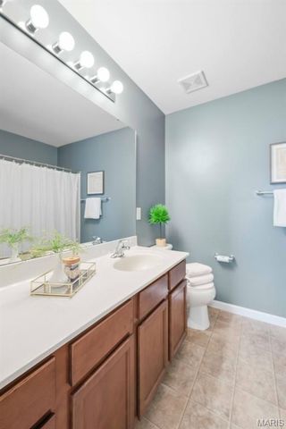 357 Magoffin Trails Court, St Louis, MO 63129