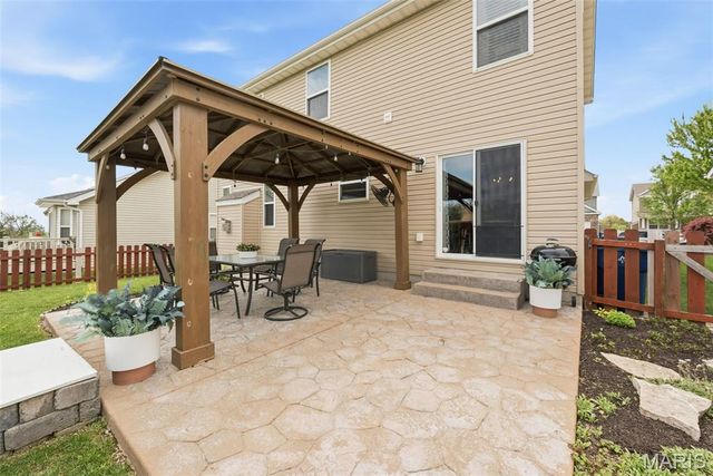 357 Magoffin Trails Court, St Louis, MO 63129