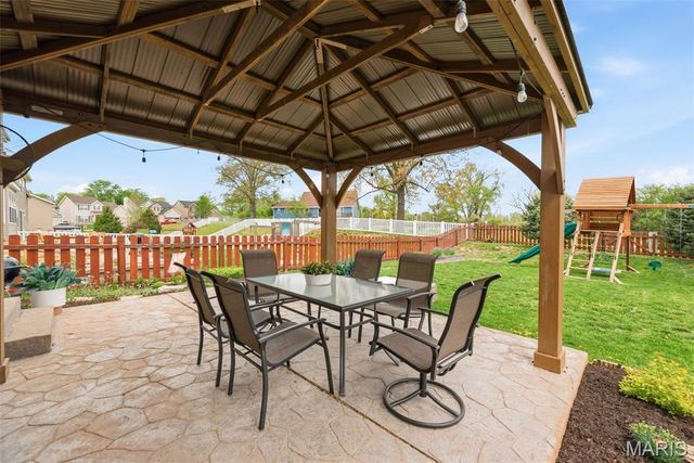 357 Magoffin Trails Court, St Louis, MO 63129