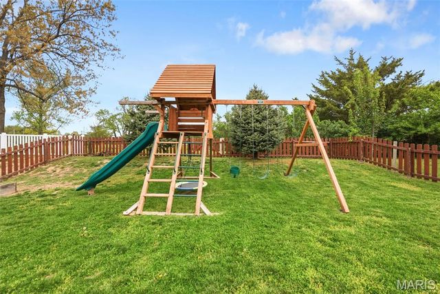 357 Magoffin Trails Court, St Louis, MO 63129