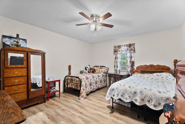 2671 Pineview Dr, Tyler, TX 75704