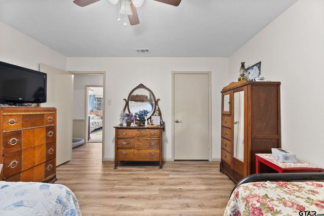 2671 Pineview Dr, Tyler, TX 75704