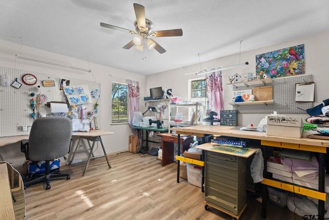 2671 Pineview Dr, Tyler, TX 75704