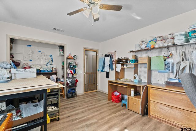 2671 Pineview Dr, Tyler, TX 75704