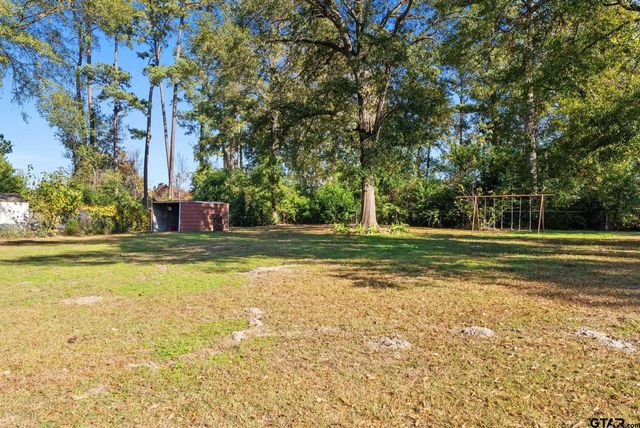 2671 Pineview Dr, Tyler, TX 75704