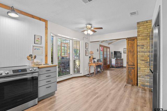 2671 Pineview Dr, Tyler, TX 75704