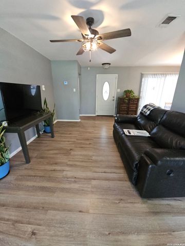 9110 TRIDENT ST, San Antonio, TX 78224