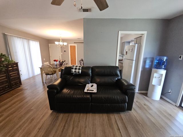 9110 TRIDENT ST, San Antonio, TX 78224