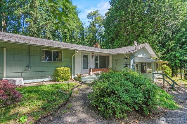 3739 Columbia Heights Road, Longview, WA 98632