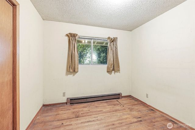 3739 Columbia Heights Road, Longview, WA 98632