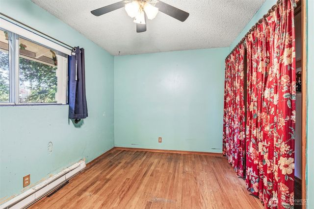 3739 Columbia Heights Road, Longview, WA 98632