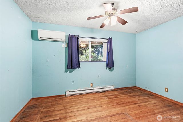 3739 Columbia Heights Road, Longview, WA 98632