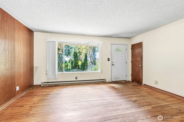 3739 Columbia Heights Road, Longview, WA 98632