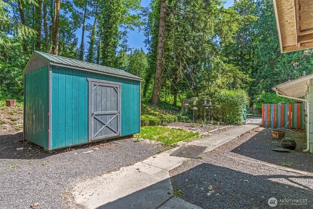 3739 Columbia Heights Road, Longview, WA 98632
