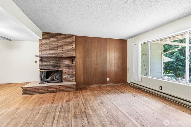 3739 Columbia Heights Road, Longview, WA 98632