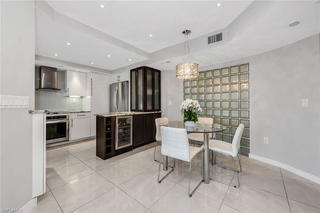 4751 Gulf Shore BLVD N # 1104, Naples, FL 34103